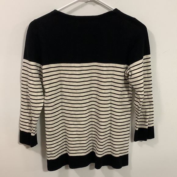 Loft Women’s Crew neck sweater black and white, good condition Size small - Picture 3 of 4